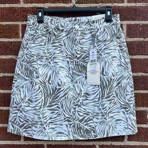 Tommy Bahama Monstera Mirage Short Skirt size 4 New With Tags Safari Vibes